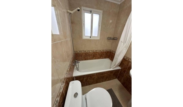 Brukt - Apartment -
Torrevieja - Centro
