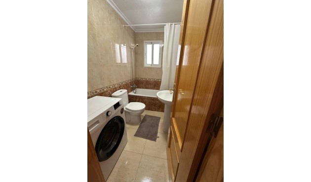 Brukt - Apartment -
Torrevieja - Centro