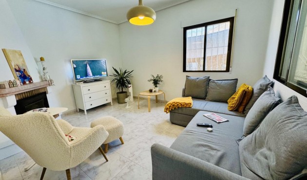 Brukt - Villa -
Torrevieja - La Siesta - El Salado - Torreta