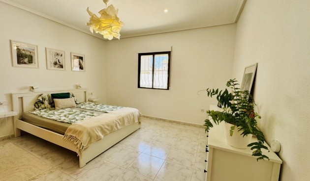 Brukt - Villa -
Torrevieja - La Siesta - El Salado - Torreta