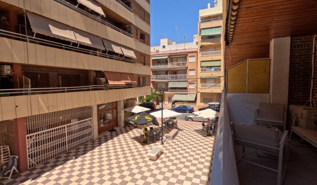 Brukt - Apartment -
Torrevieja - Acequion