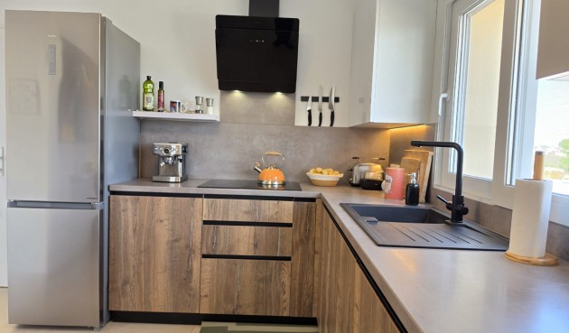 Resale - Villa -
Pinoso - Inland