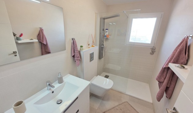 Resale - Villa -
Pinoso - Inland