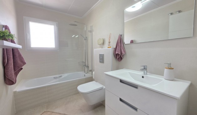 Resale - Villa -
Pinoso - Inland