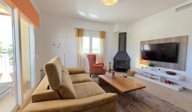 Resale - Villa -
Pinoso - Inland