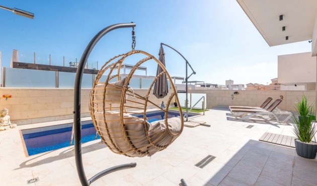 Resale - Villa -
Orihuela Costa - Costa Blanca