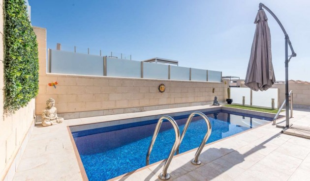 Brukt - Villa -
Orihuela Costa - Costa Blanca