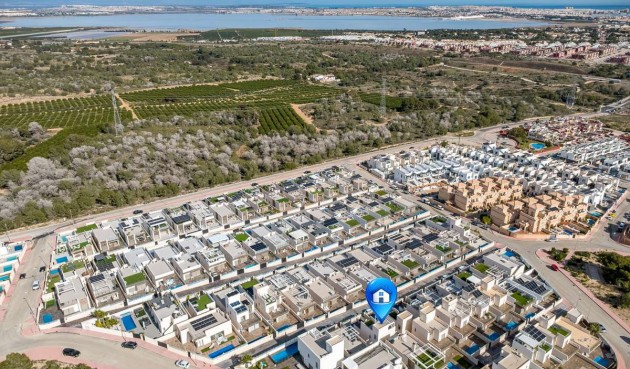 Brukt - Villa -
Orihuela Costa - Costa Blanca