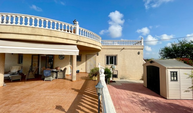 Återförsäljning - Villa -
Catral - Costa Blanca