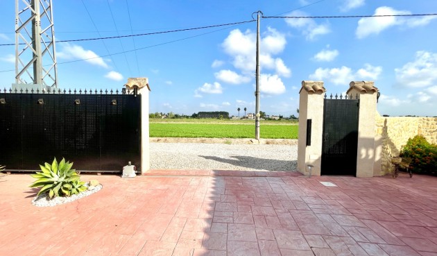 Resale - Villa -
Catral - Costa Blanca