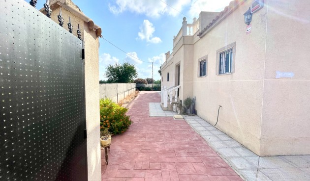Resale - Villa -
Catral - Costa Blanca