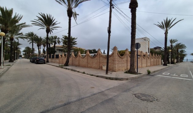 Resale - Villa -
Orihuela - Inland
