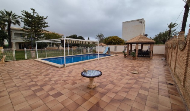 Resale - Villa -
Orihuela - Inland