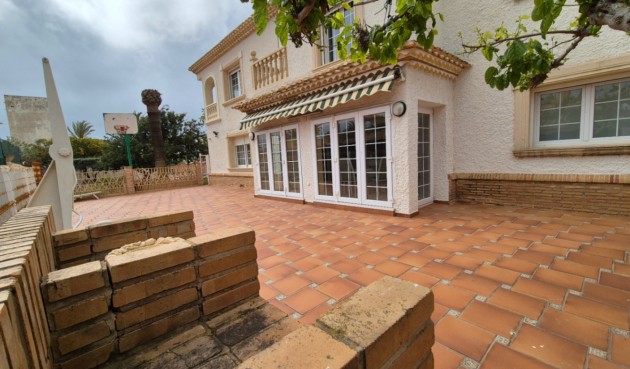 Resale - Villa -
Orihuela - Inland