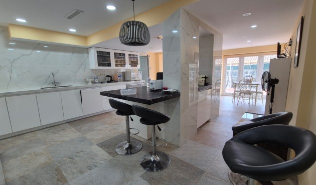 Resale - Villa -
Orihuela - Inland