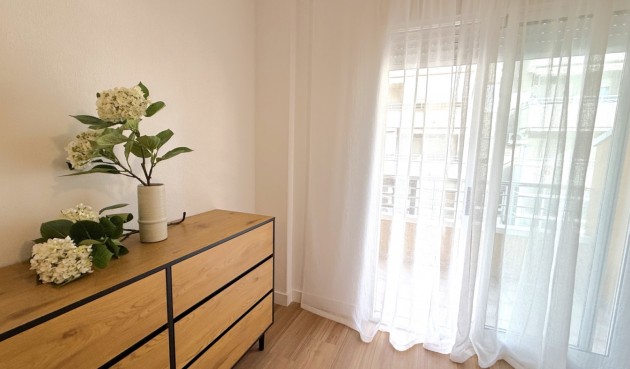 Resale - Apartment -
Torrevieja - Costa Blanca