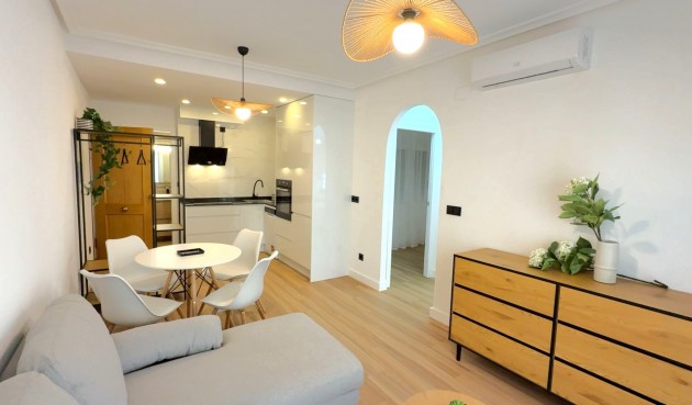 Resale - Apartment -
Torrevieja - Costa Blanca