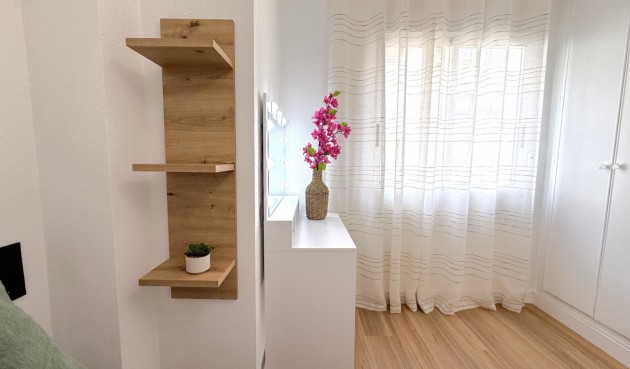 Resale - Apartment -
Torrevieja - Costa Blanca