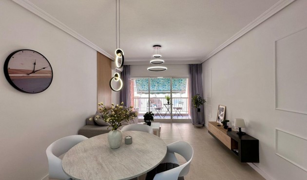 Resale - Apartment -
Torrevieja - Habaneras