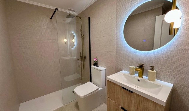 Resale - Apartment -
Torrevieja - Habaneras