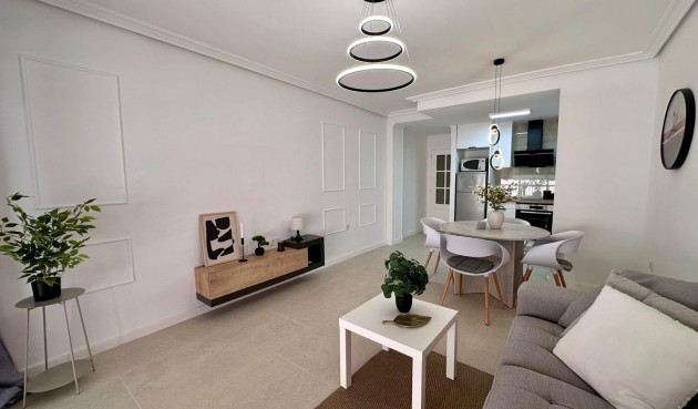 Resale - Apartment -
Torrevieja - Habaneras