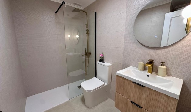 Resale - Apartment -
Torrevieja - Habaneras