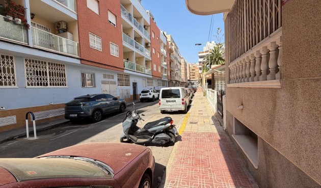 Resale - Apartment -
Torrevieja - Playa del Cura