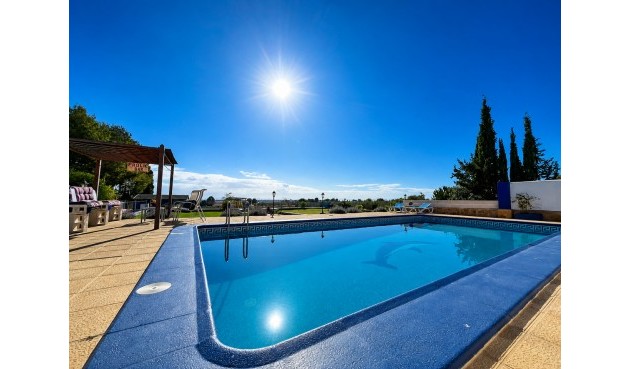 Resale - Villa -
La Torre Golf Resort - Inland