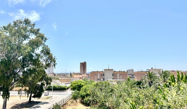 Resale - Villa -
Santiago de la Ribera - Costa Calida