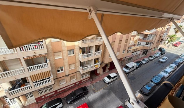 Resale - Apartment -
Torrevieja - Habaneras
