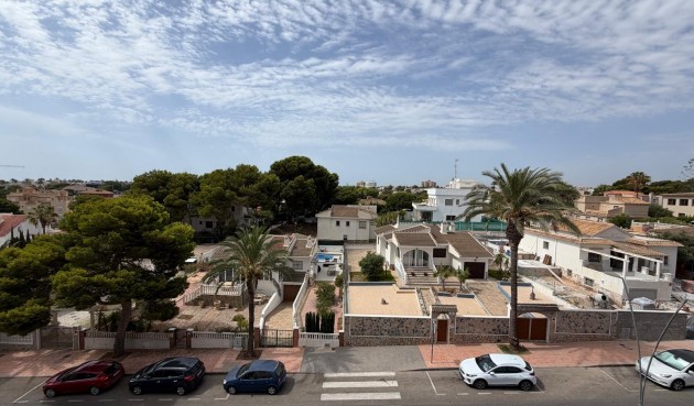 Resale - Apartment -
Orihuela Costa - La Zenia