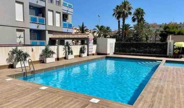 Resale - Apartment -
Torrevieja - Estacion De Autobuses