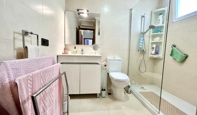 Resale - Apartment -
Punta Prima - Costa Blanca