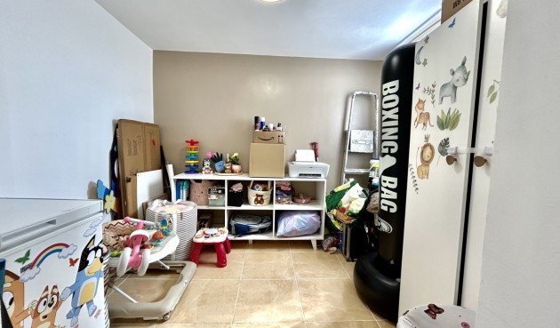 Resale - Villa -
Villamartin - Costa Blanca