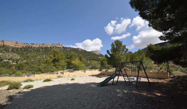 Resale - Villa -
Castalla - Inland