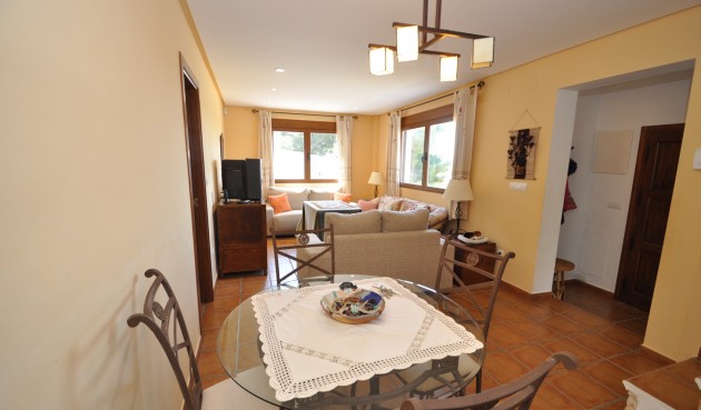 Resale - Villa -
Castalla - Inland