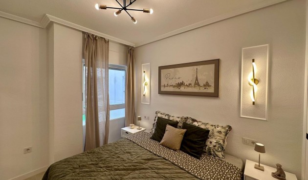 Resale - Apartment -
Torrevieja - Estacion De Autobuses