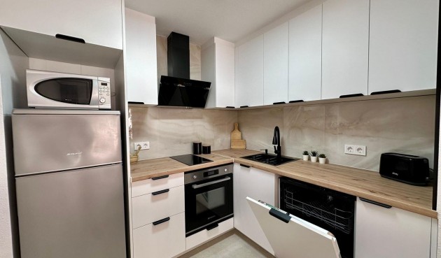 Resale - Apartment -
Torrevieja - Estacion De Autobuses