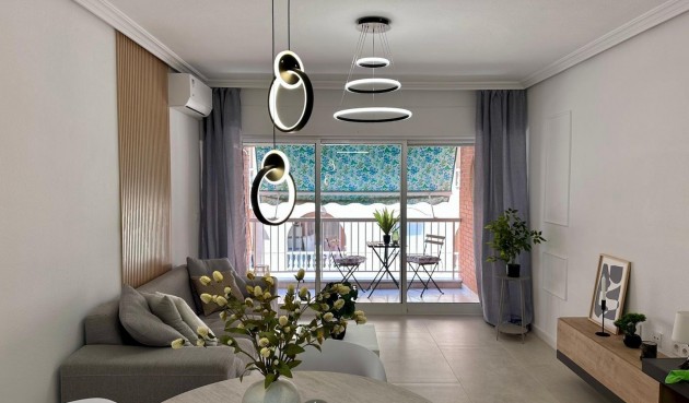 Resale - Apartment -
Torrevieja - Estacion De Autobuses