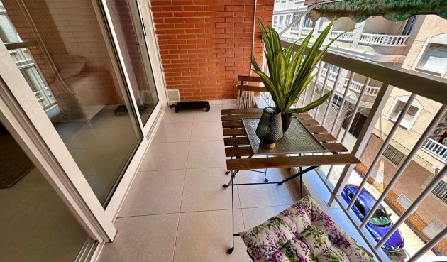 Resale - Apartment -
Torrevieja - Estacion De Autobuses