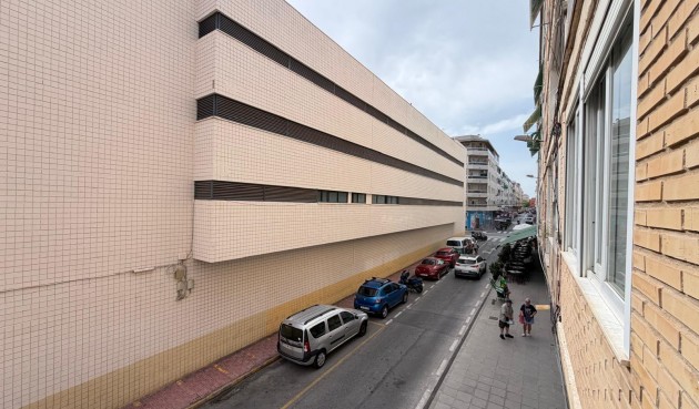 Resale - Apartment -
Torrevieja - Estacion De Autobuses