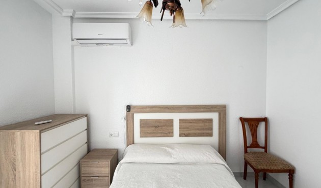 Resale - Apartment -
Torrevieja - Estacion De Autobuses