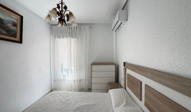 Resale - Apartment -
Torrevieja - Estacion De Autobuses