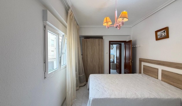 Resale - Apartment -
Torrevieja - Estacion De Autobuses