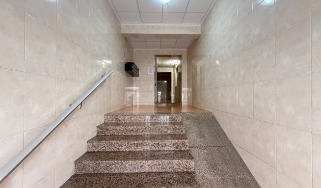 Resale - Apartment -
Torrevieja - Estacion De Autobuses