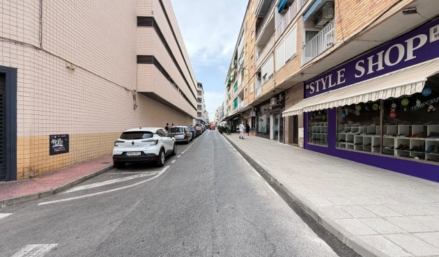 Resale - Apartment -
Torrevieja - Estacion De Autobuses