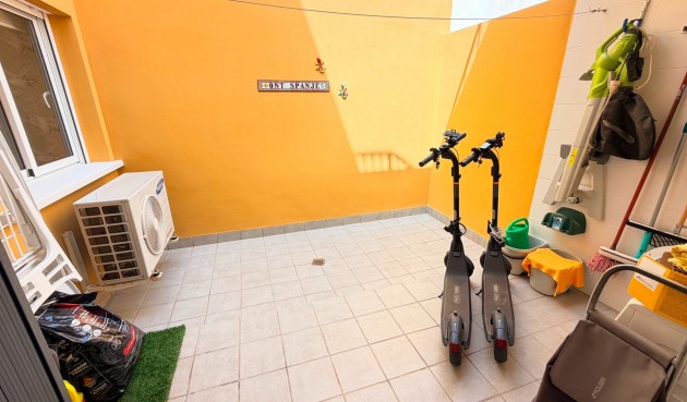 Resale - Apartment -
Torrevieja - Costa Blanca