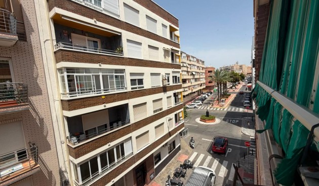 Resale - Apartment -
Torrevieja
