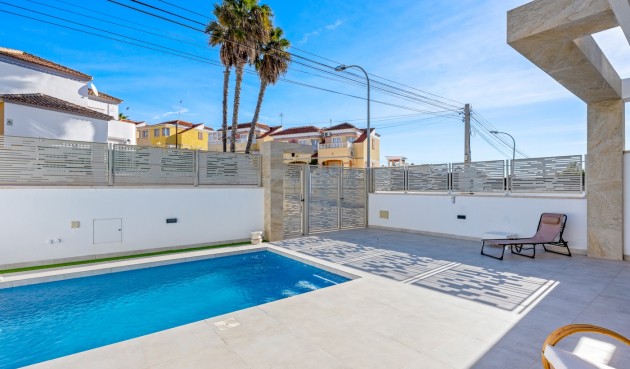 Resale - Villa -
Orihuela Costa - Costa Blanca