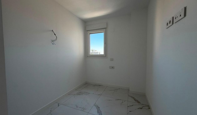 Resale - Apartment -
Torrevieja - Punta Prima
